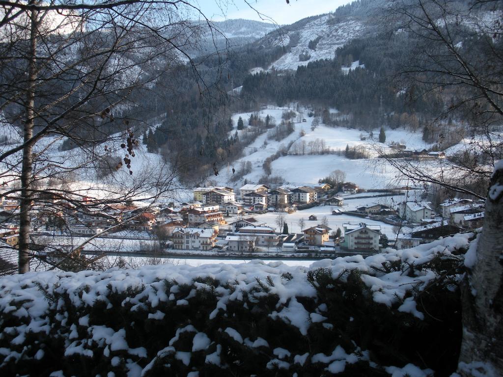 Apartment Domizil Maria Kaprun Bagian luar foto